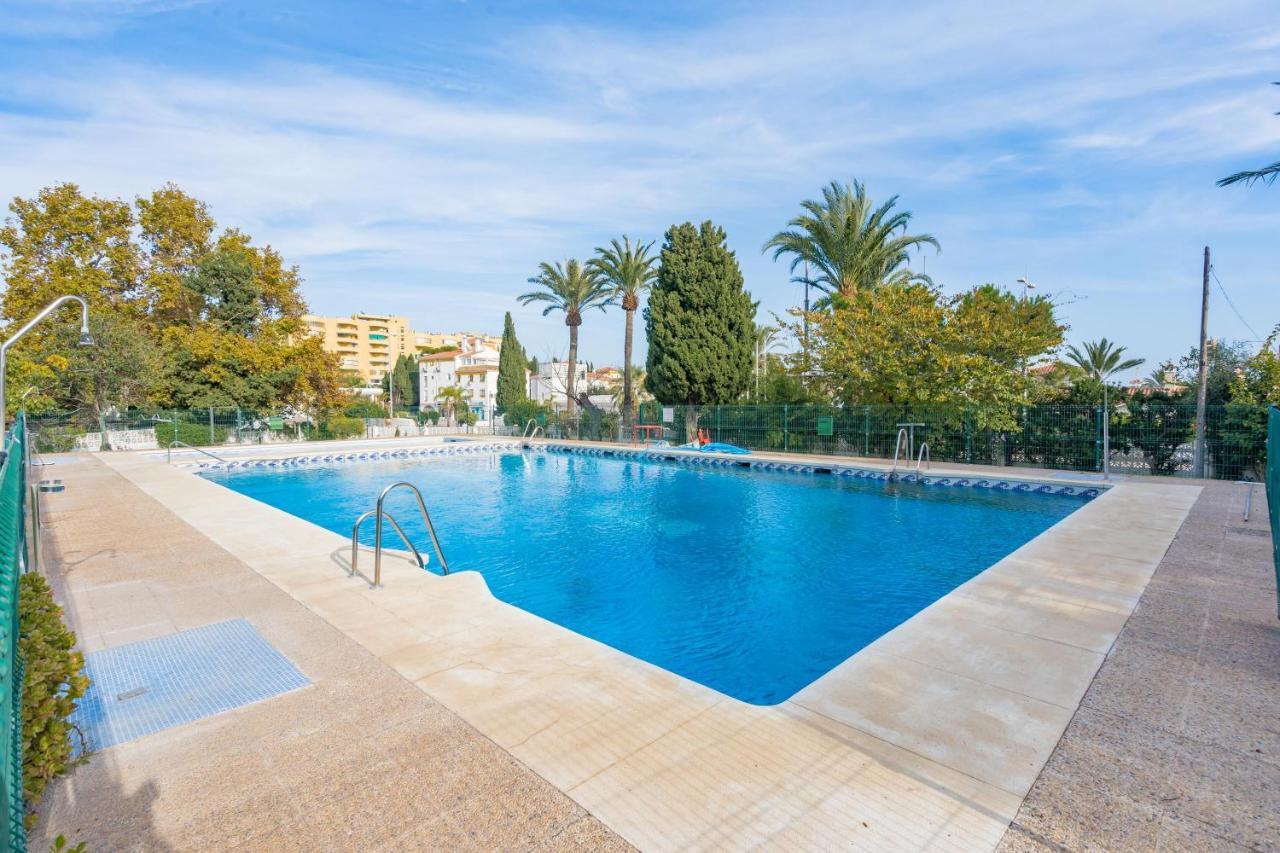 Holiday Rentals Piscina, Playa Parking A 5 Min Caminando Del Puerto De 贝纳尔马德纳 外观 照片