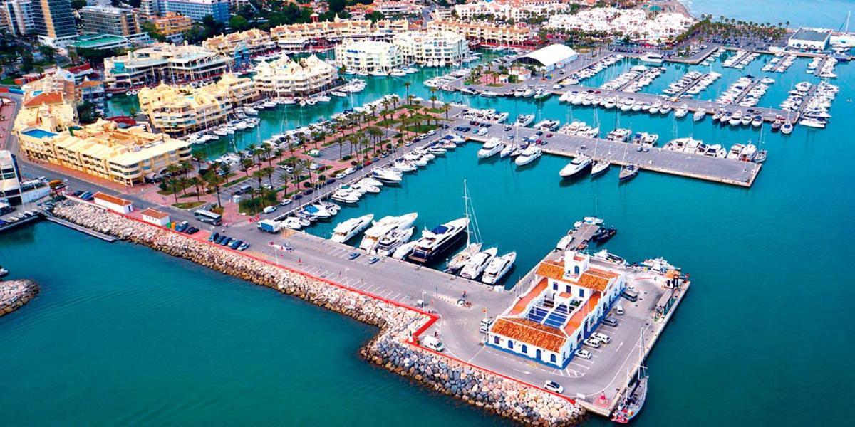 Holiday Rentals Piscina, Playa Parking A 5 Min Caminando Del Puerto De 贝纳尔马德纳 外观 照片